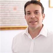 Imparto clases sobre temas relacionados con la psicología.